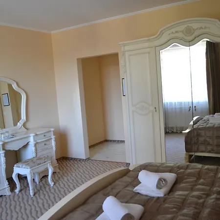 Hotel Tonal 3*